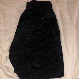 RARE Lululemon Arctic Camo T.H.E. Short 7in